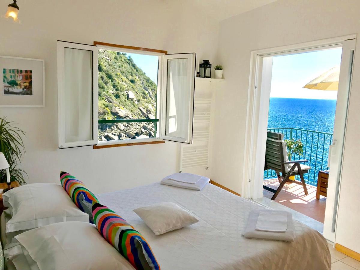 La Marinarooms Suite With Sea View Terrace ヴェルナッツァ エクステリア 写真