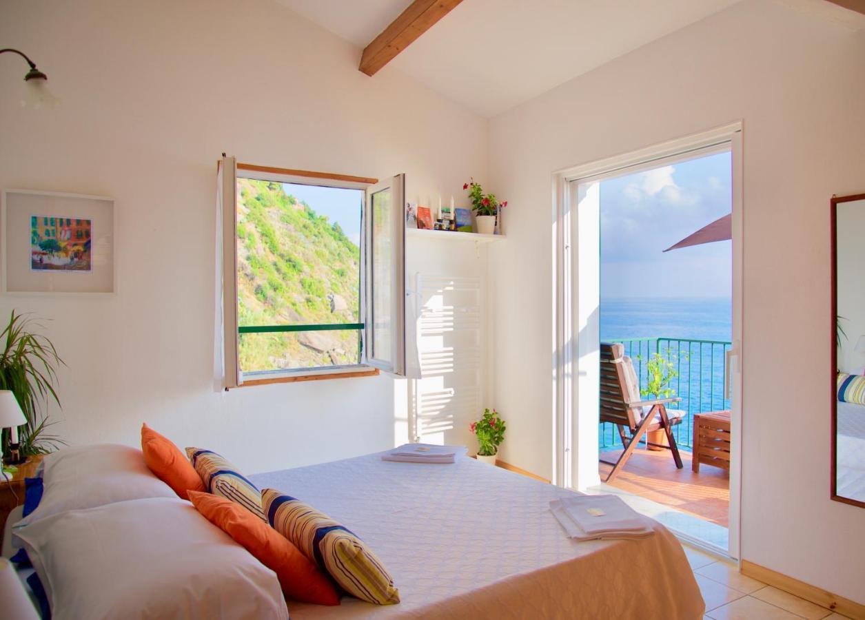 La Marinarooms Suite With Sea View Terrace ヴェルナッツァ エクステリア 写真