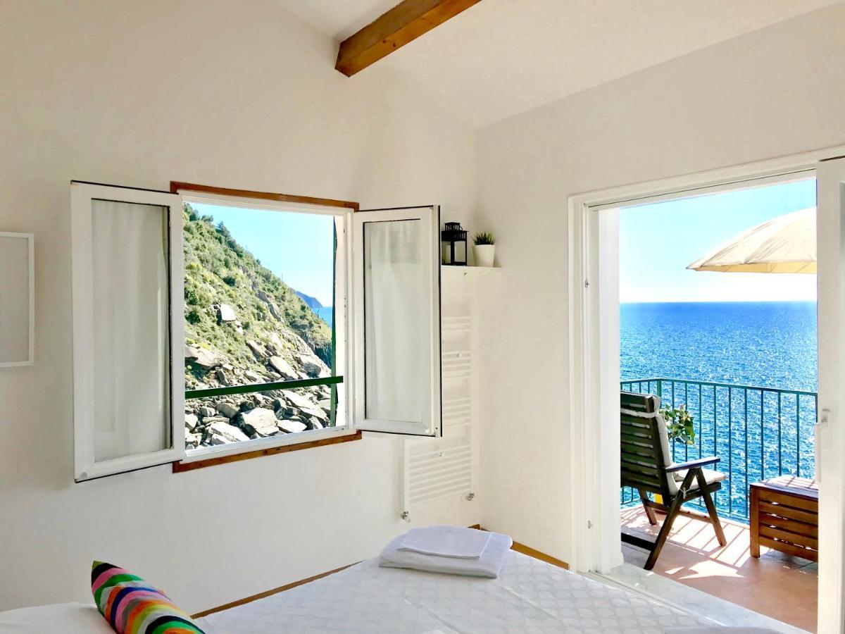 La Marinarooms Suite With Sea View Terrace ヴェルナッツァ エクステリア 写真